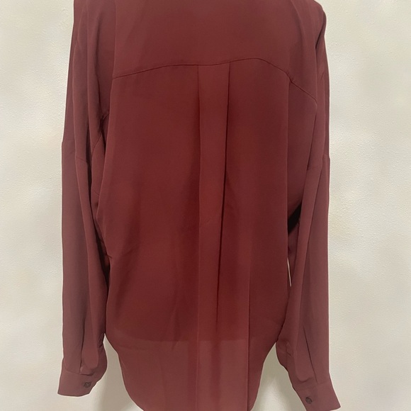 NYDJ Becky Recycled Polyester Georgette Blouse EUC - Picture 3 of 10